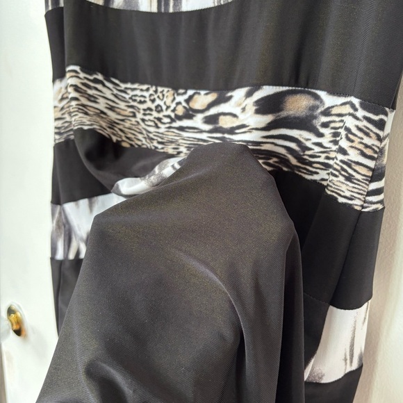 🎉4/30$🎉 Michael Taylor Patterned Shift Dress - Size M - Picture 4 of 6